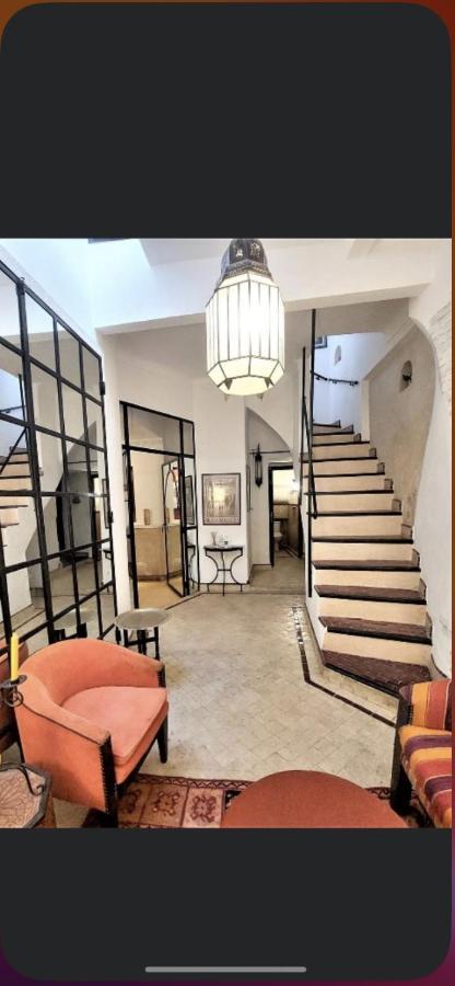 Riad Privatise Jusqu A 5 Personnes A 5 Minutes Place Jemma El Fna Loue Avec Menage Et Petit Dejeuner Compris Marrakesch Exterior foto