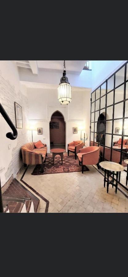 Riad Privatise Jusqu A 5 Personnes A 5 Minutes Place Jemma El Fna Loue Avec Menage Et Petit Dejeuner Compris Marrakesch Exterior foto