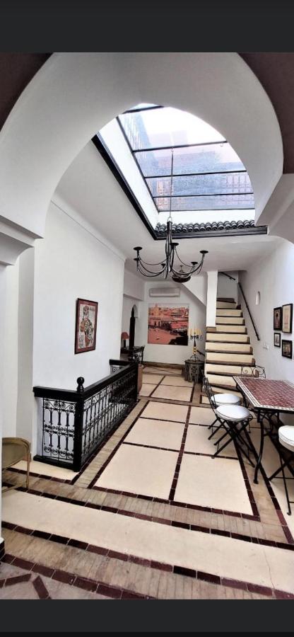 Riad Privatise Jusqu A 5 Personnes A 5 Minutes Place Jemma El Fna Loue Avec Menage Et Petit Dejeuner Compris Marrakesch Exterior foto