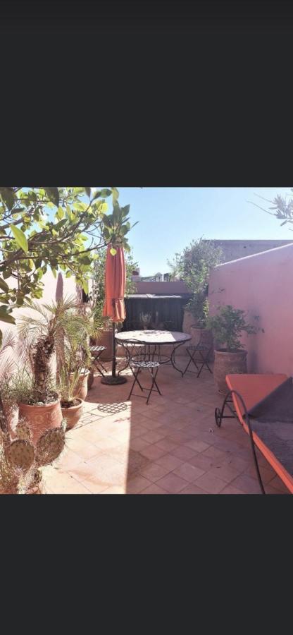 Riad Privatise Jusqu A 5 Personnes A 5 Minutes Place Jemma El Fna Loue Avec Menage Et Petit Dejeuner Compris Marrakesch Exterior foto