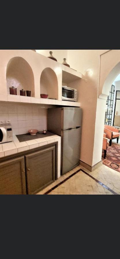 Riad Privatise Jusqu A 5 Personnes A 5 Minutes Place Jemma El Fna Loue Avec Menage Et Petit Dejeuner Compris Marrakesch Exterior foto