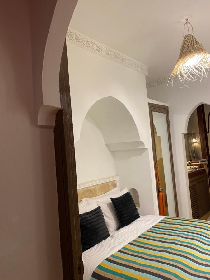Riad Privatise Jusqu A 5 Personnes A 5 Minutes Place Jemma El Fna Loue Avec Menage Et Petit Dejeuner Compris Marrakesch Exterior foto